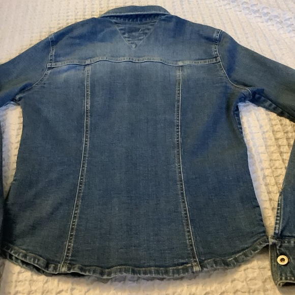 Tommy Hilfiger blue washed denim shirt/ jacket Size Medium - Picture 5 of 14